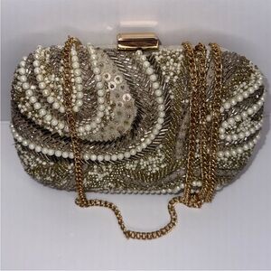 Lulu's Gold and Cream Beaded Clutch with gold tone chain